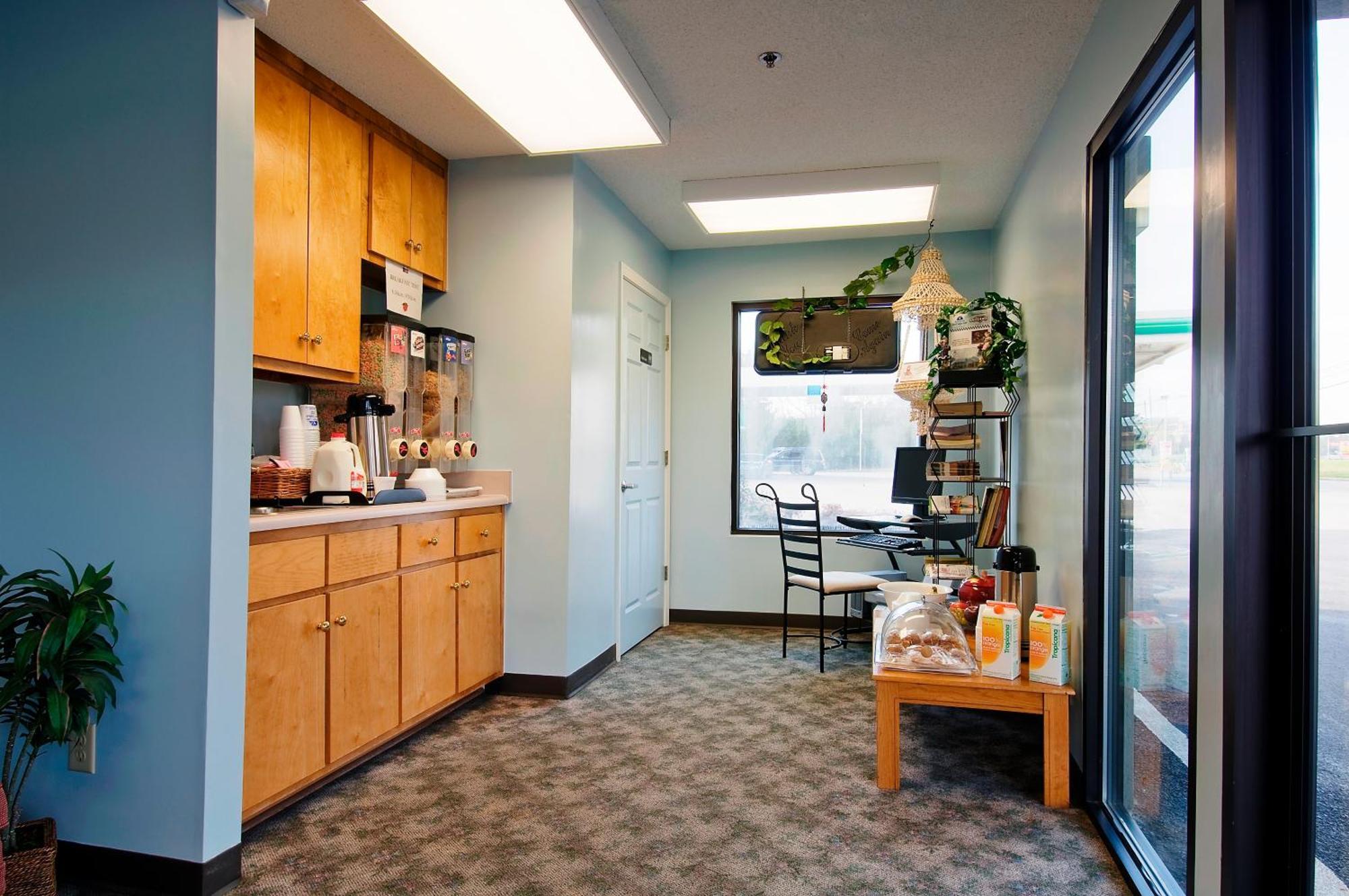 Americas Best Value Inn - Rome Lindale Стая снимка